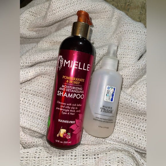 Mielle shampoo and volumizer - Picture 1 of 6